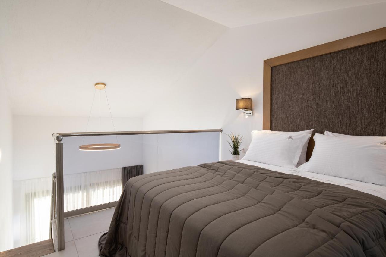Imagine Luxury Suites Никити Экстерьер фото